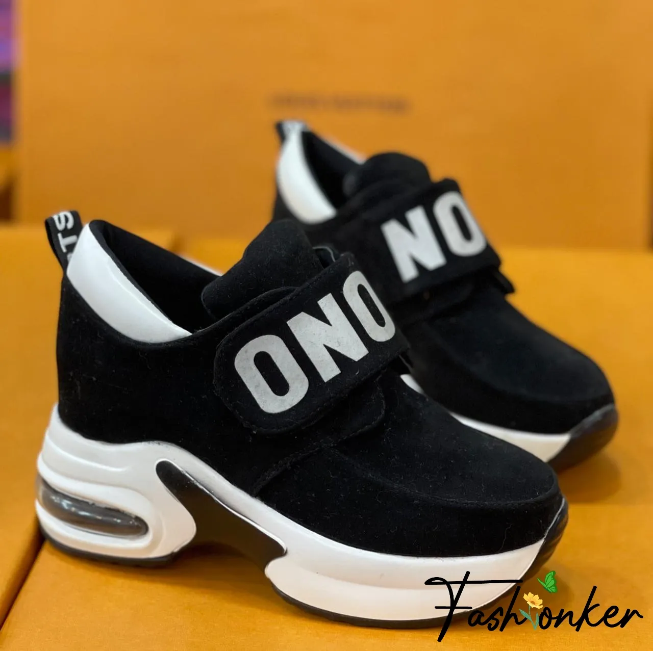 Best Price ONON Black Highshoes